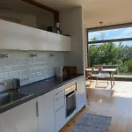 Designholzhaus mit Panoramablick in der Märkischen Schweiz Apartment