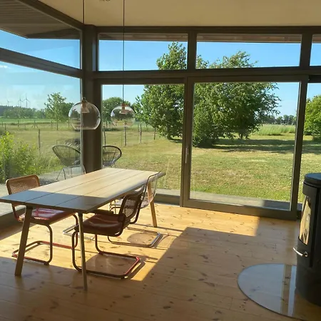 Designholzhaus mit Panoramablick in der Märkischen Schweiz Apartment