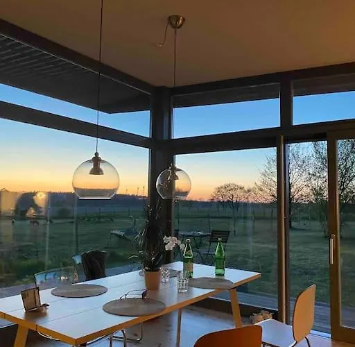 Designholzhaus Mit Feldblick In Der Maerkischen Schweiz